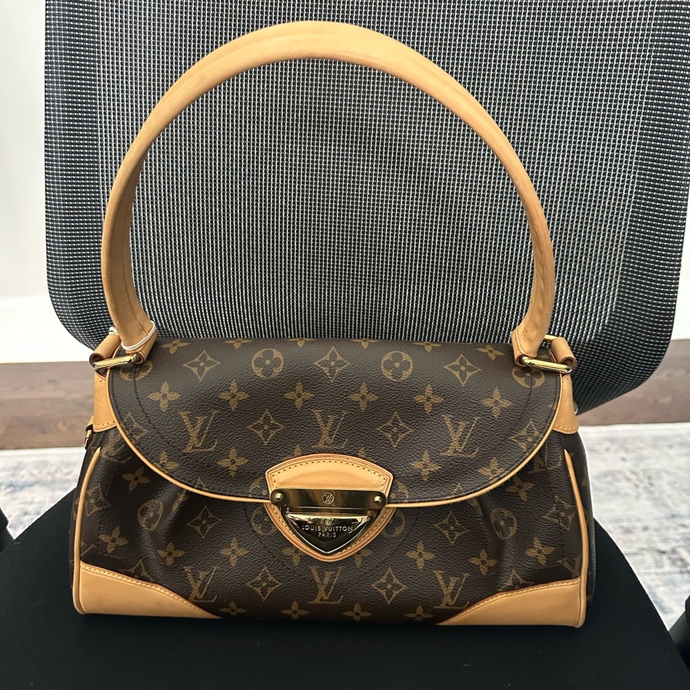 Louis Vuitton Monogram Canvas Shoulder Bag